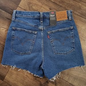 Levi's Ribcage Shorts